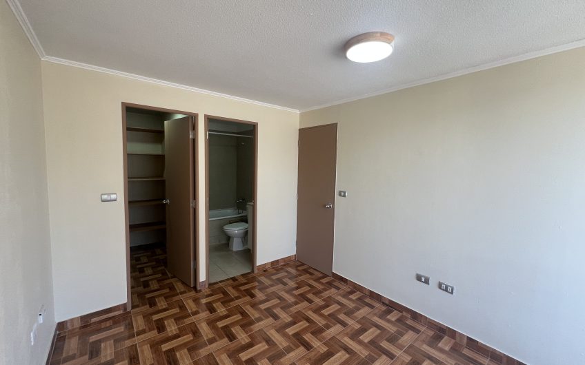 OPORTUNIDAD – Un dormitorio -dos ambientes- a pasos Metro U. de Chile