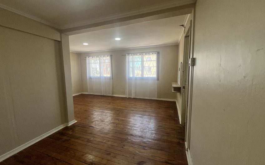 Amplia casa en San Joaquin